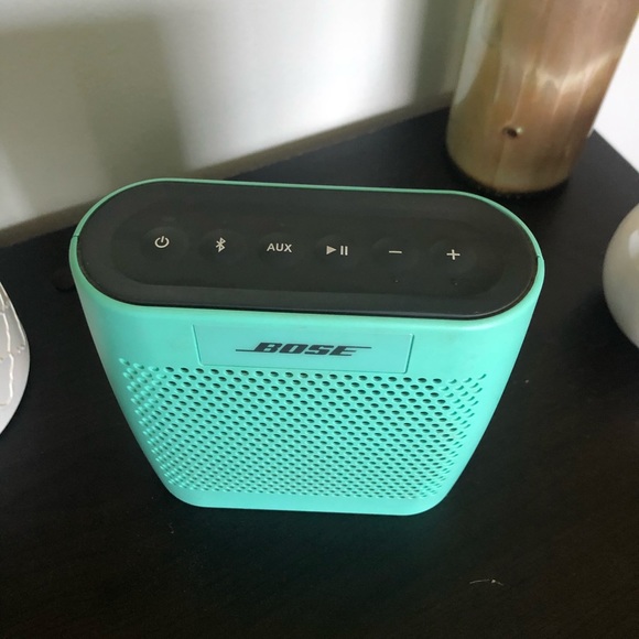 Bose Bluetooth speaker - Picture 2 of 3